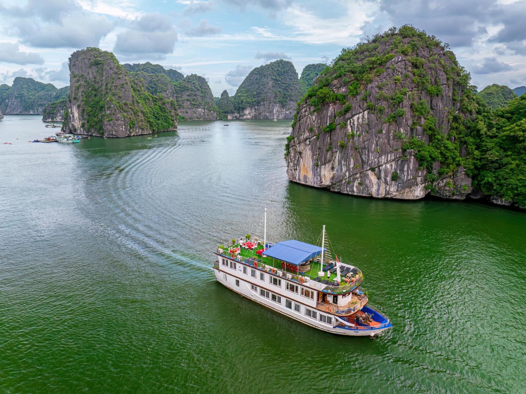 Sunlight Cruise Hotel Ha Long Exterior foto