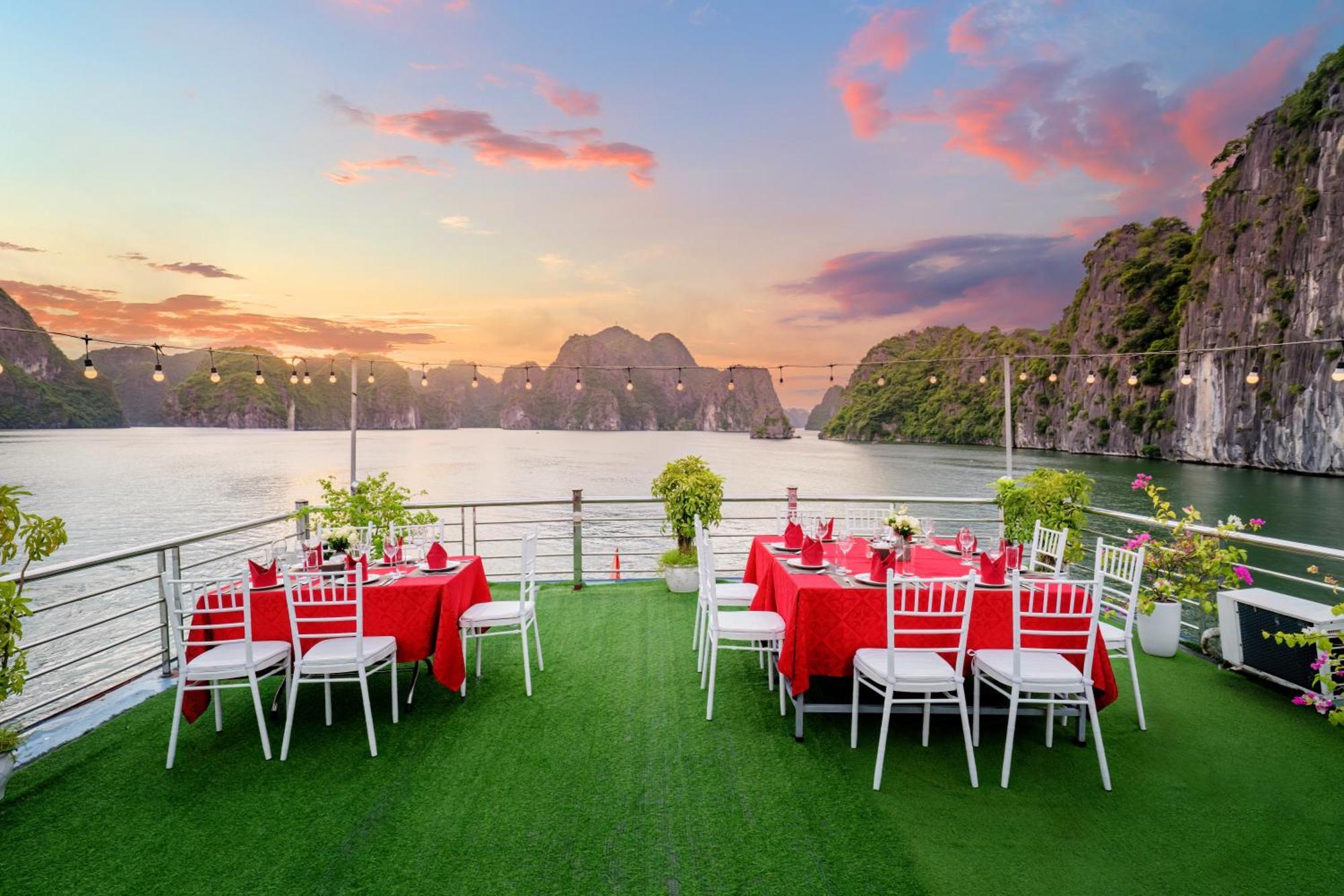 Sunlight Cruise Hotel Ha Long Exterior foto